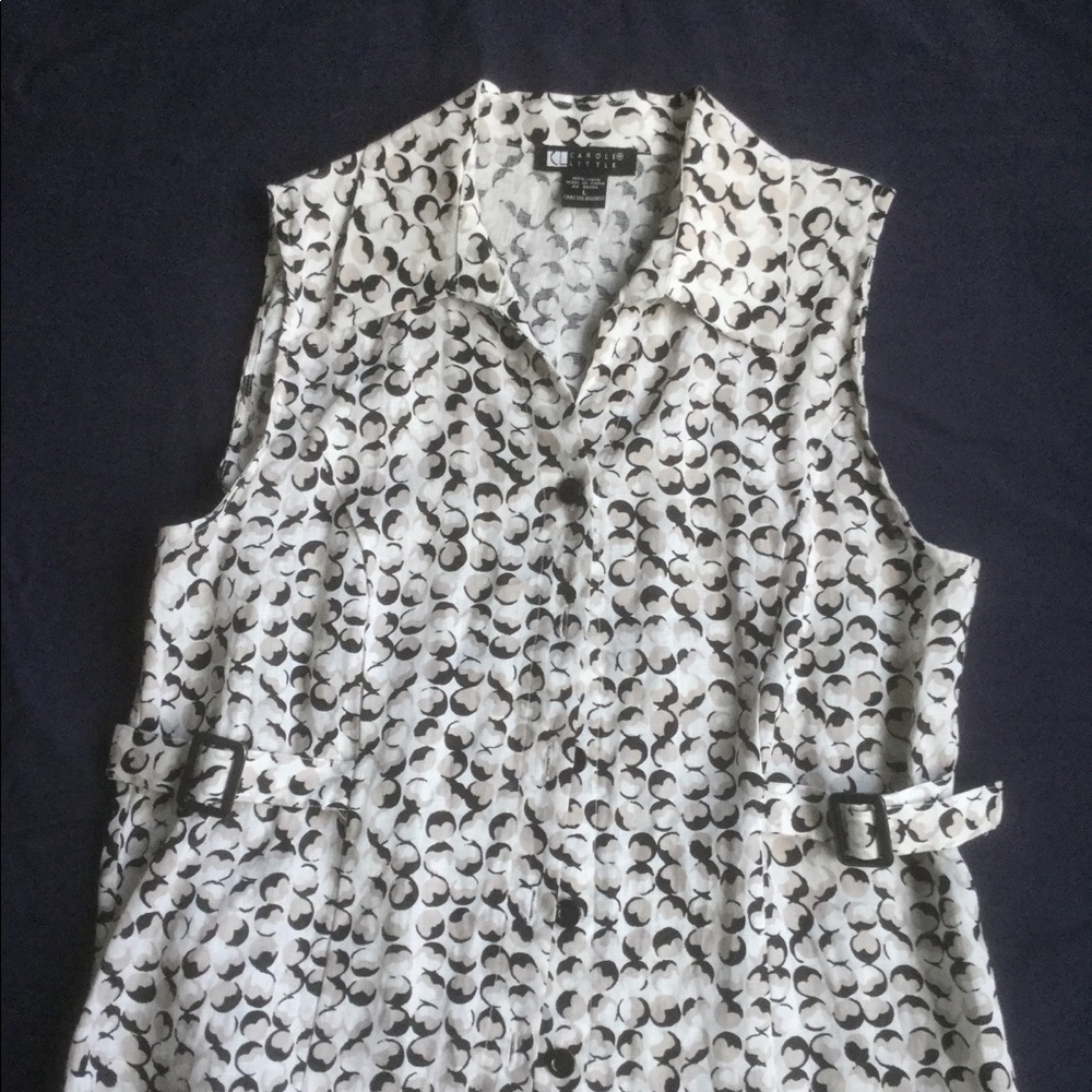 Sleeveless linen blouse